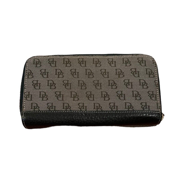 Dooney and Bourke Monogram Canvas Leather Olive Green Wallet Clutch w/ zipper - Picture 2 of 9